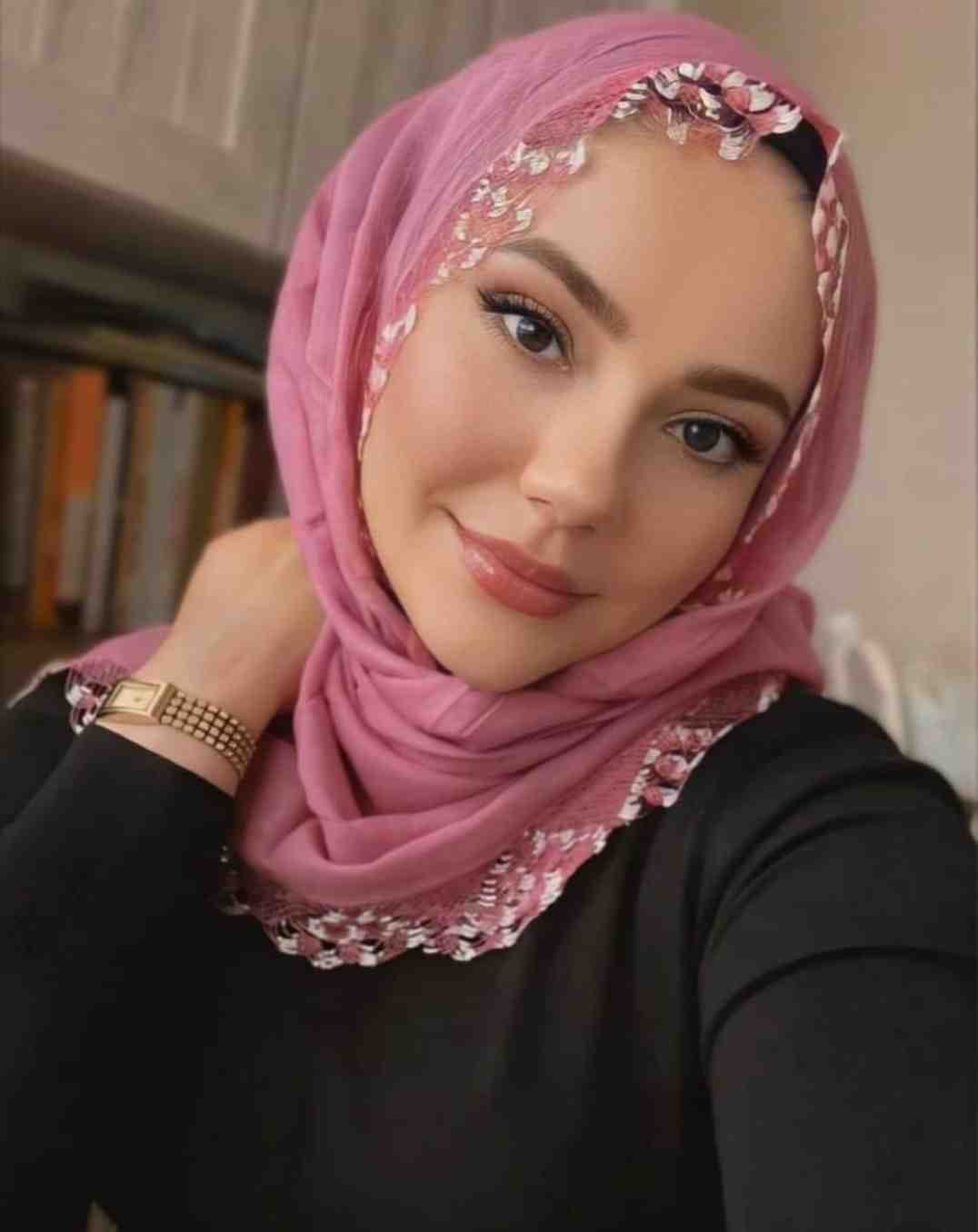 Gülpınar Elit Escort Bayan Alya